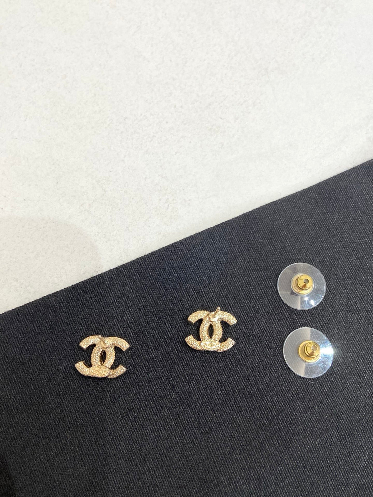 Chanel - Other - Crystal - Gold