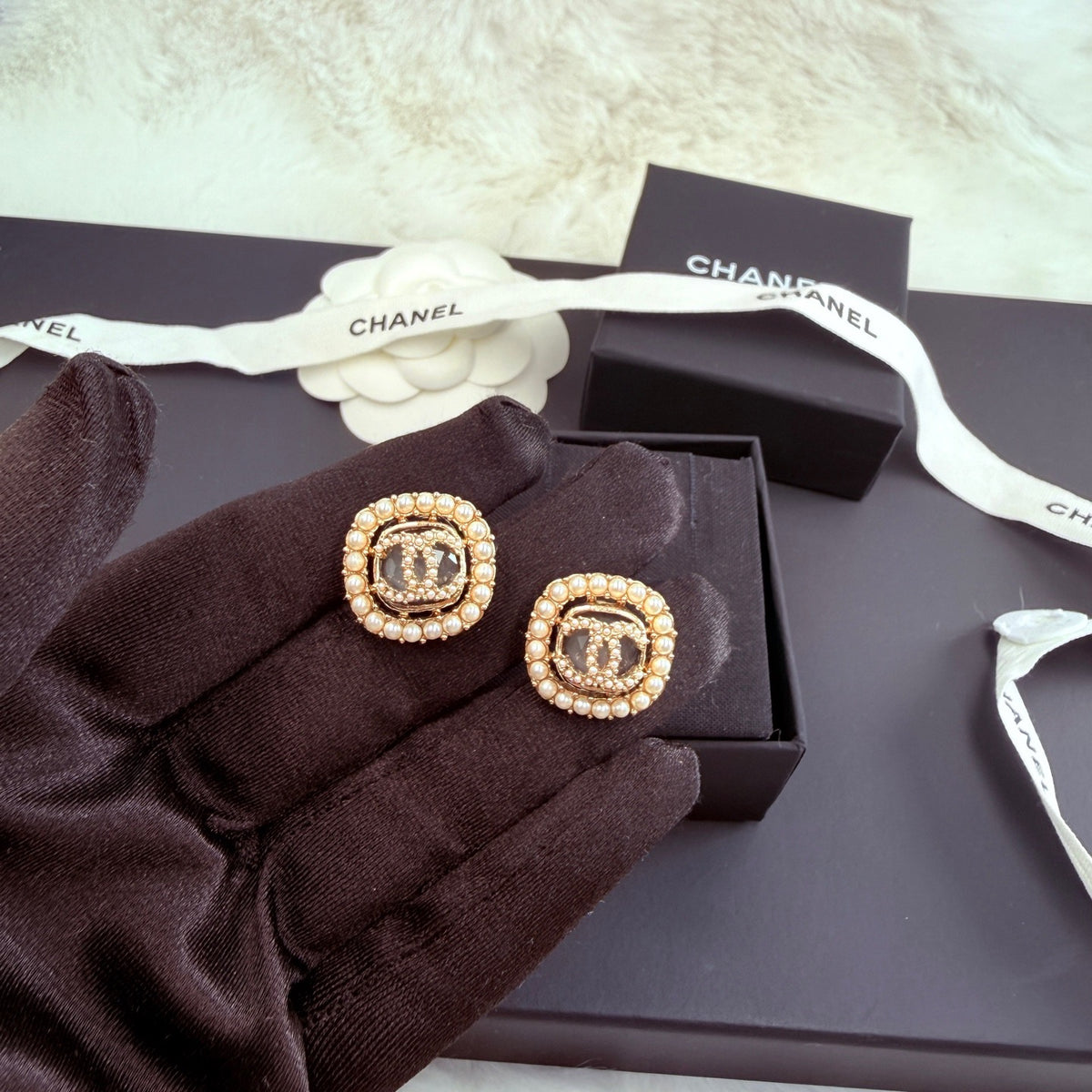 Chanel - Other - Crystal - Gold