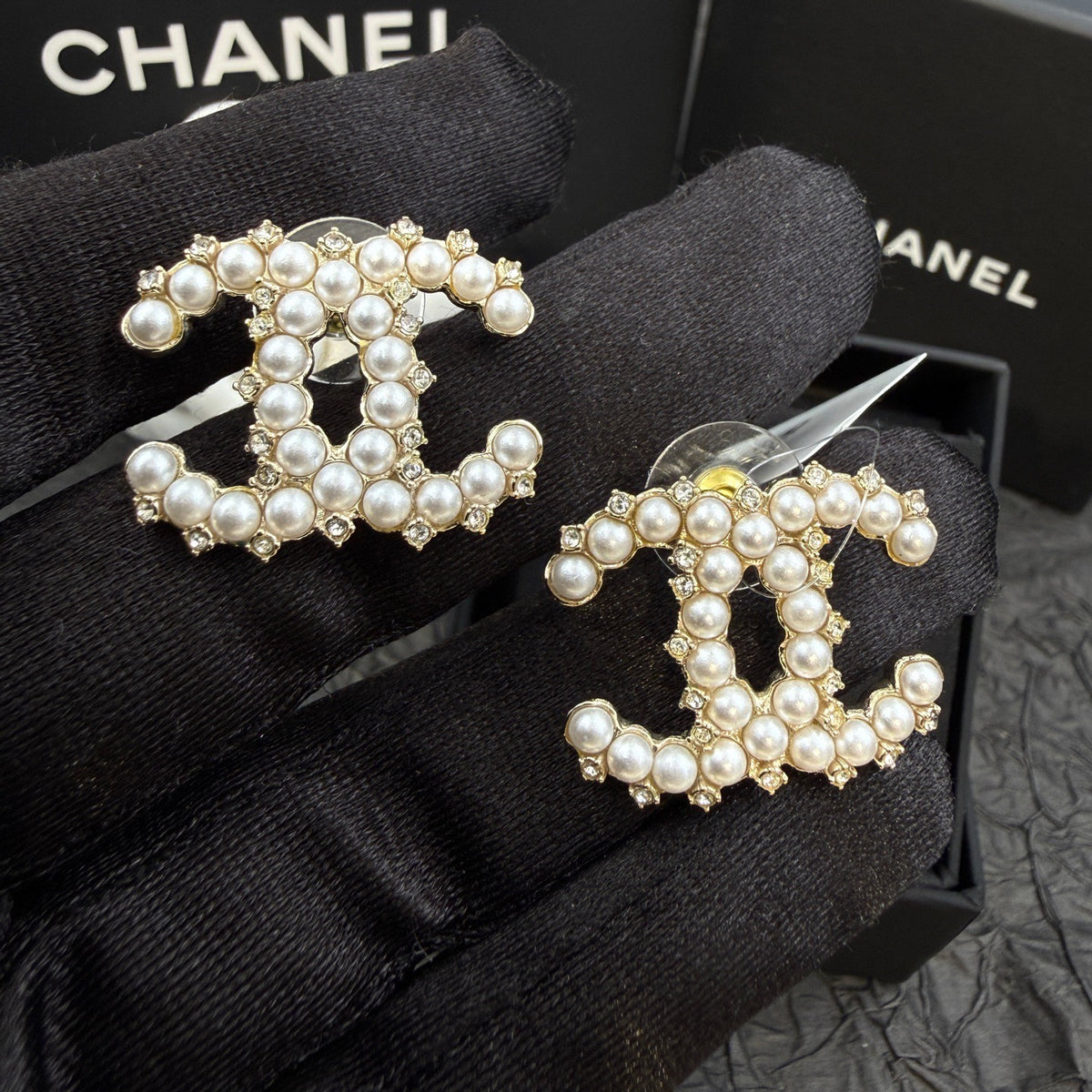 Chanel - Other - Crystal - Gold