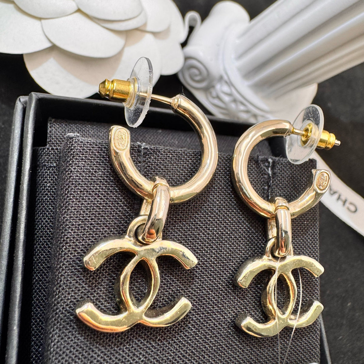 Chanel - Other - Crystal - Gold