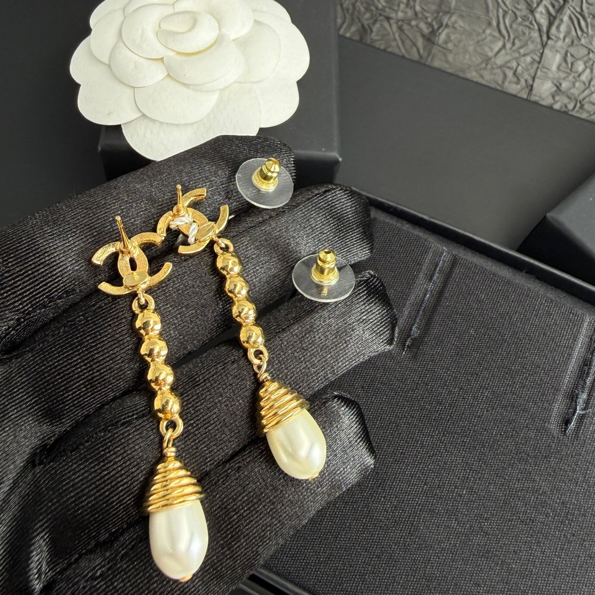 Chanel - Other - Crystal - Gold