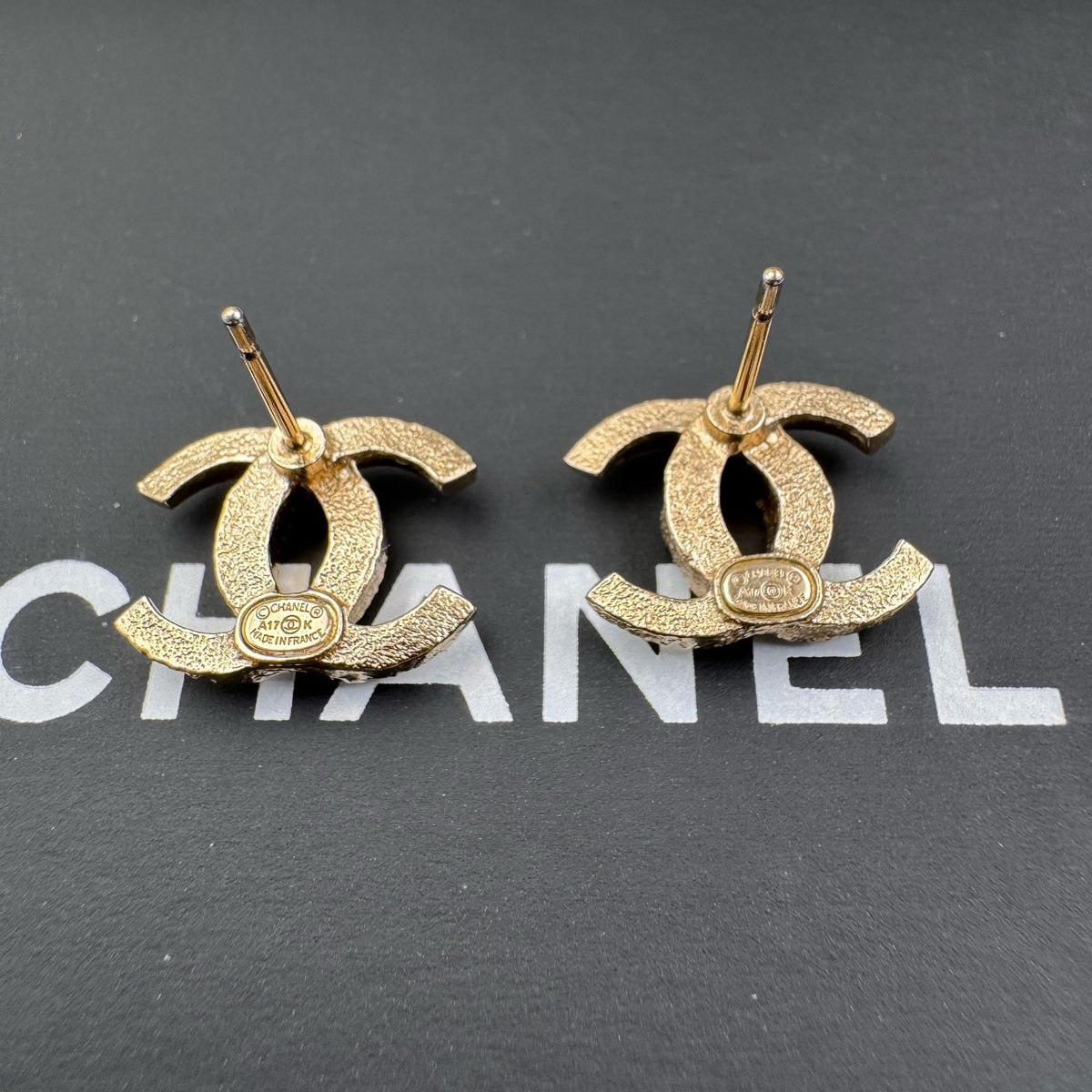 Chanel - Other - Crystal - Gold