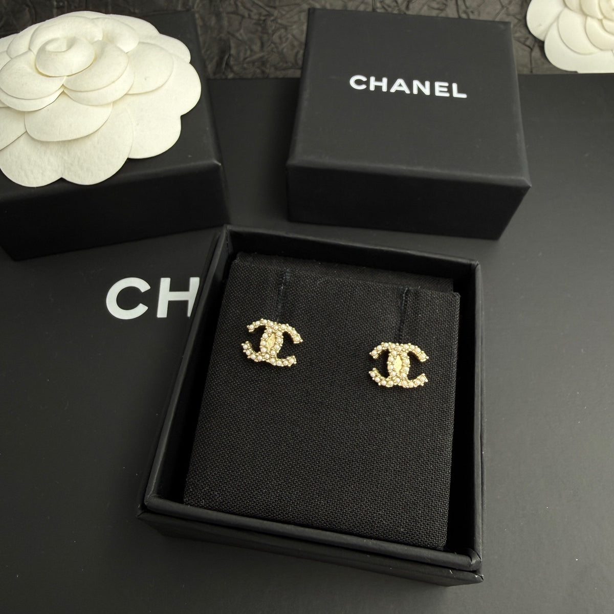 Chanel - Other - Crystal - Gold