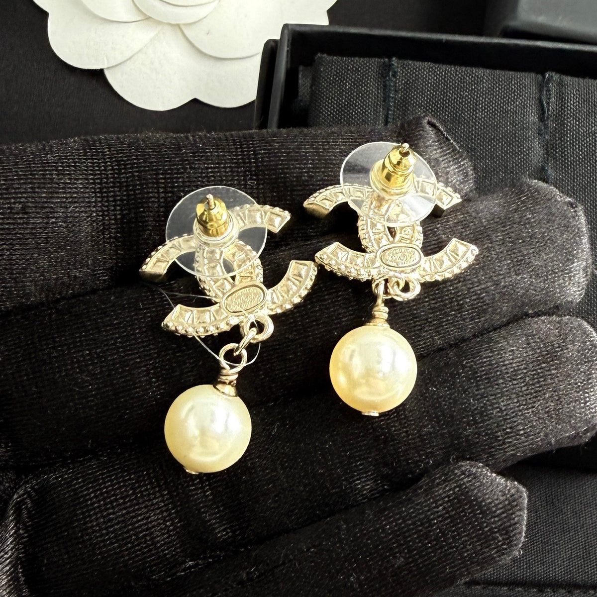 Chanel - Other - Crystal - Gold