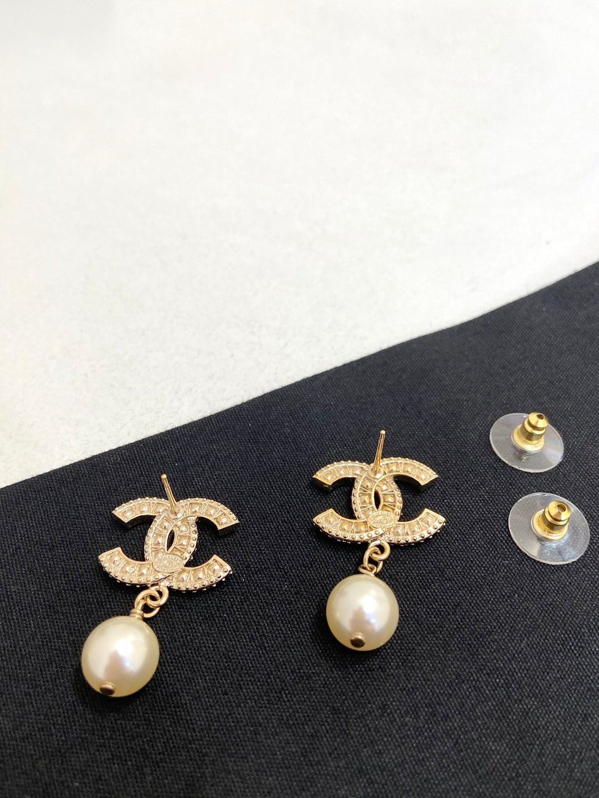 Chanel - Other - Crystal - Gold