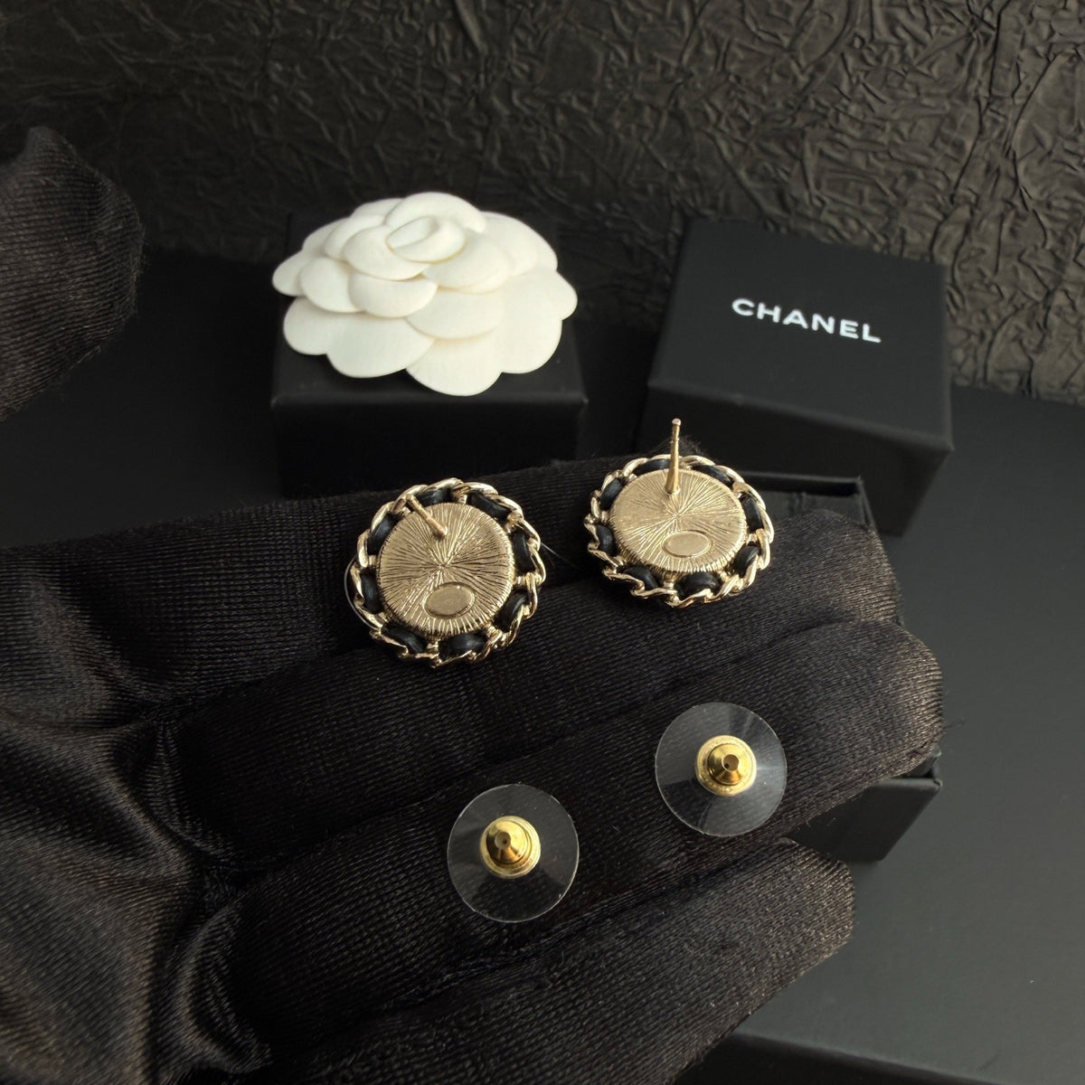 Chanel - Other - Crystal - Gold