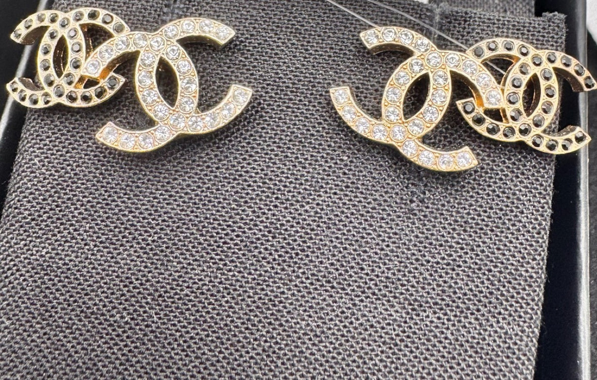 Chanel - Other - Crystal - Gold