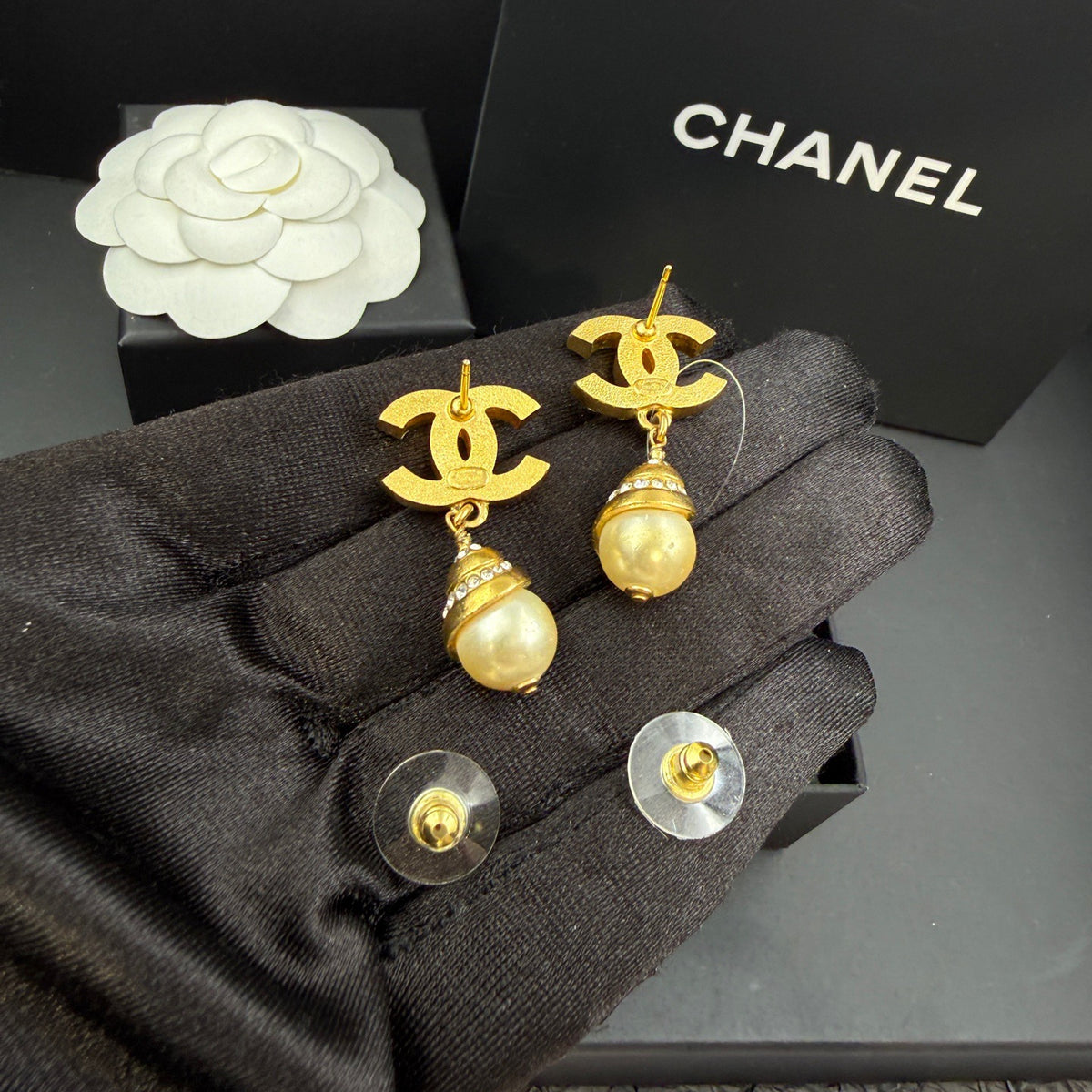 Chanel - Other - Crystal - Gold