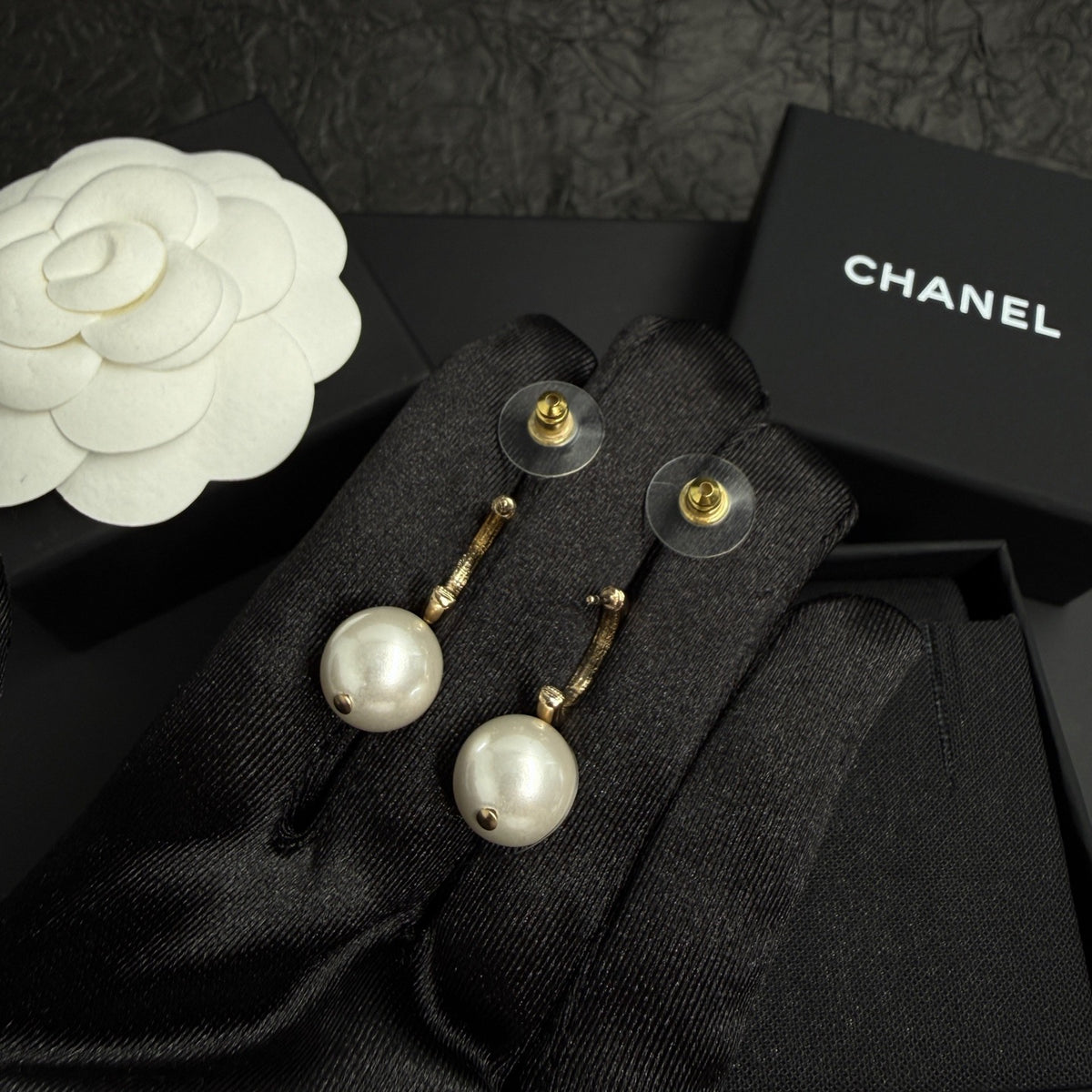 Chanel - Other - Crystal - Gold