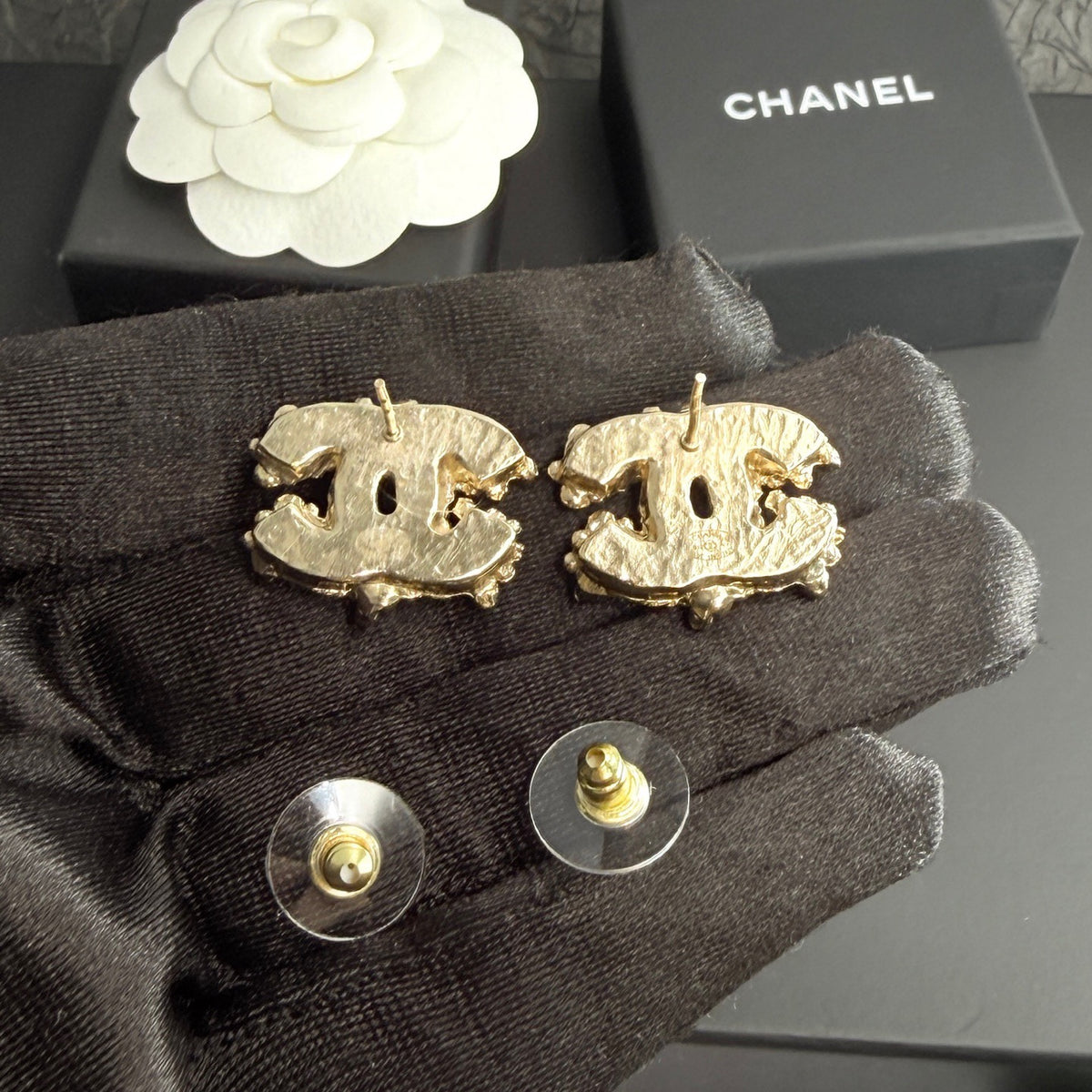 Chanel - Other - Crystal - Gold