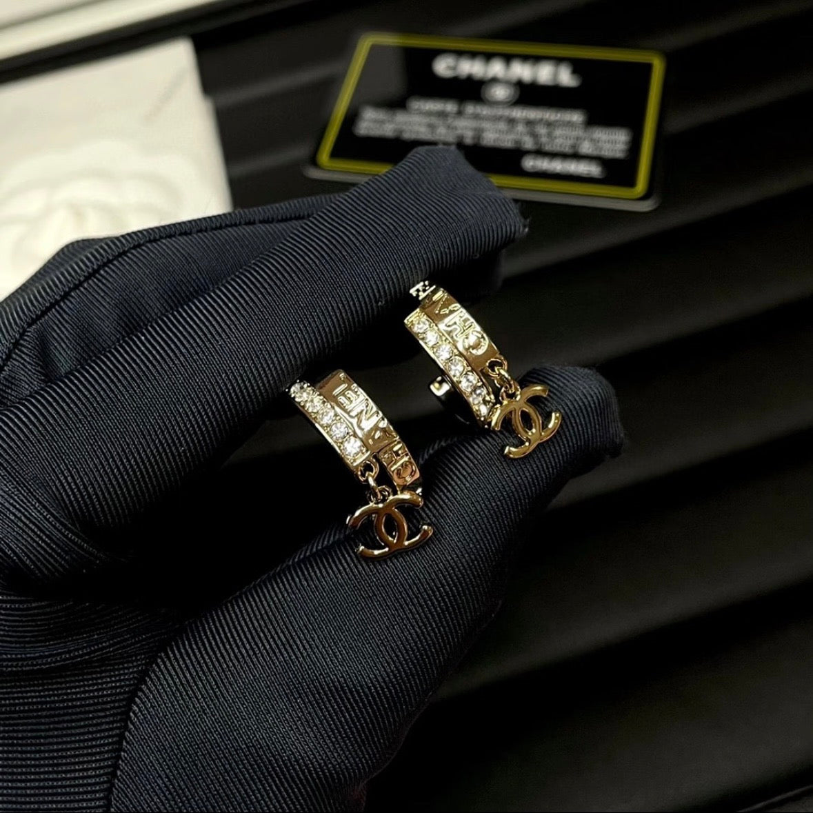 Chanel - Other - Crystal - Gold
