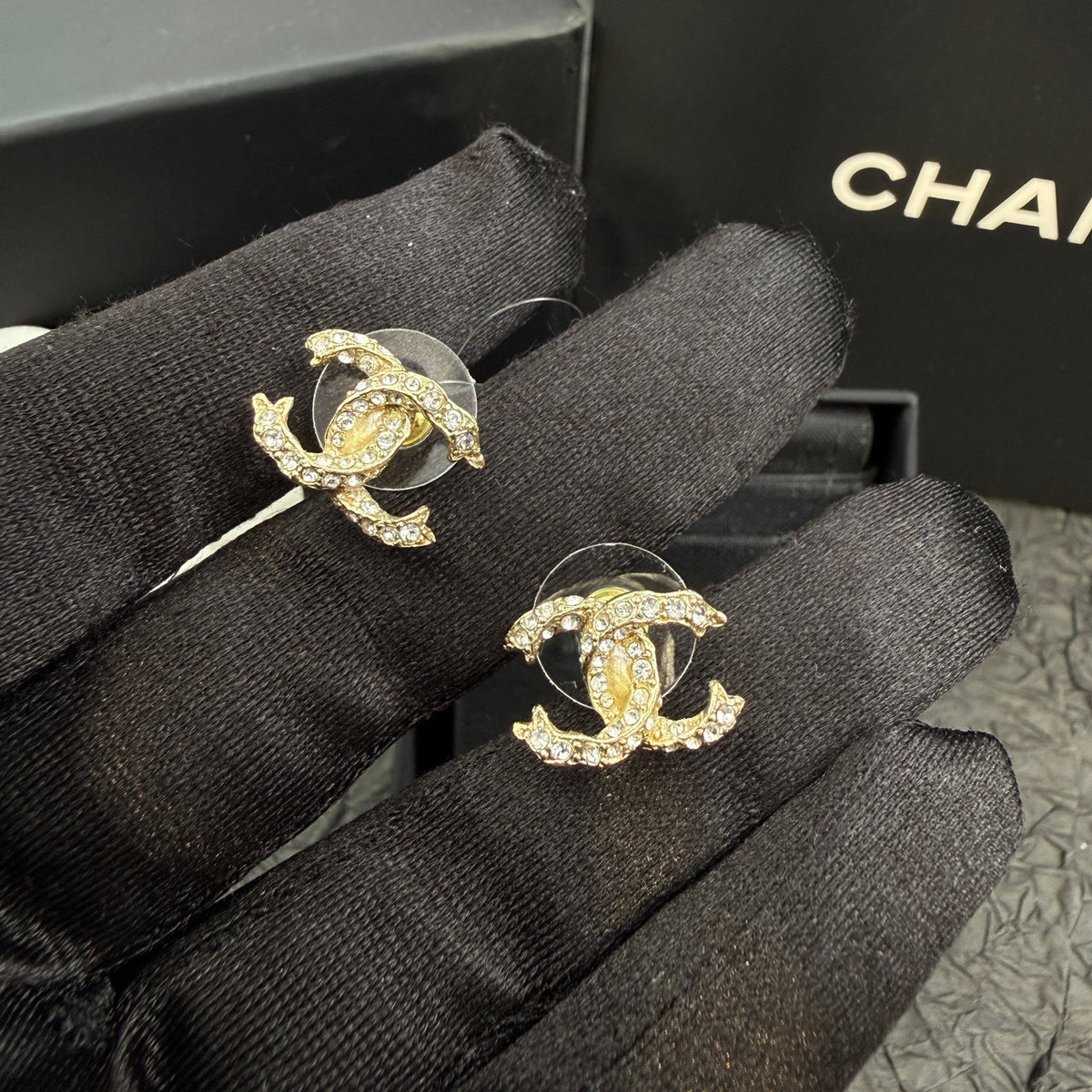 Chanel - Other - Crystal - Gold