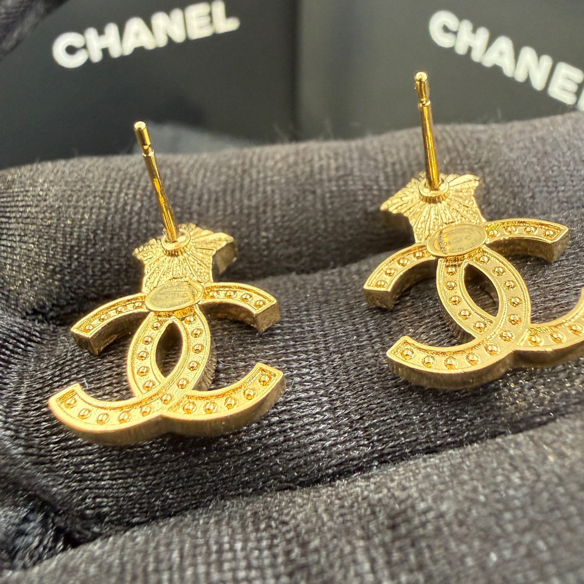 Chanel - Other - Crystal - Gold