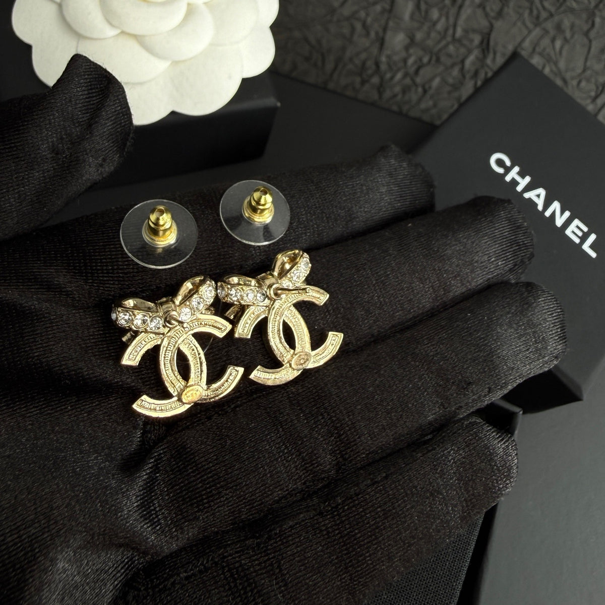 Chanel - Other - Crystal - Gold