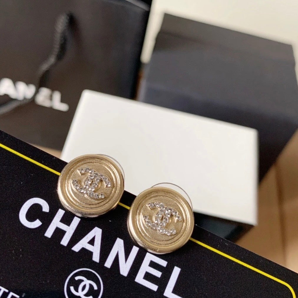 Chanel - Other - Crystal - Gold