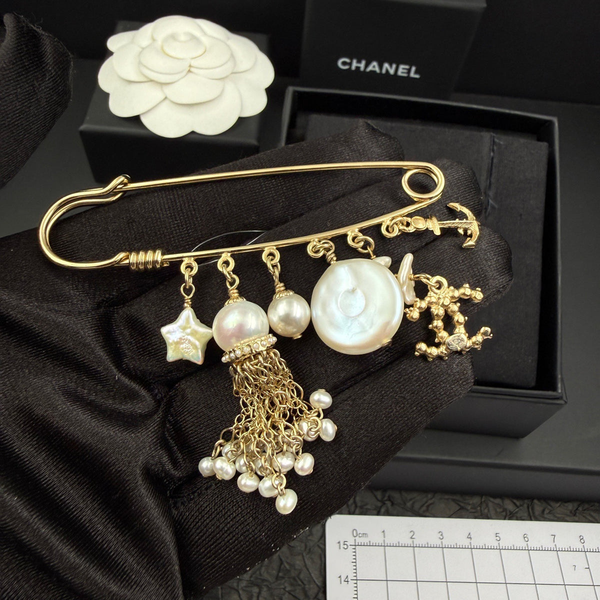 Chanel - Other - Crystal - Gold