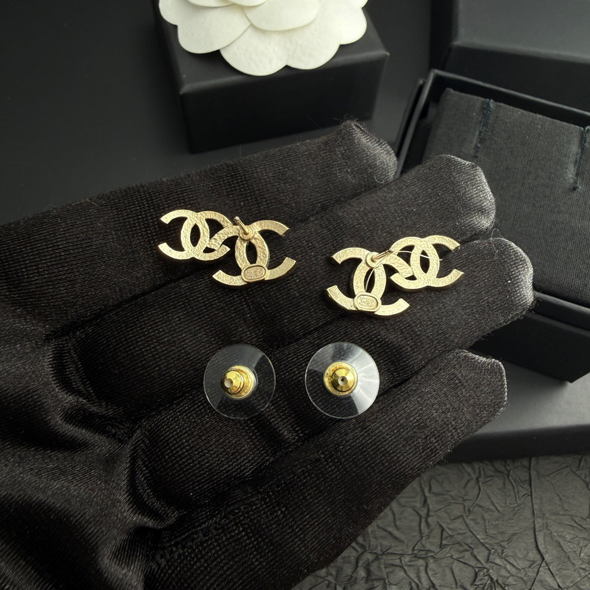 Chanel - Other - Crystal - Gold