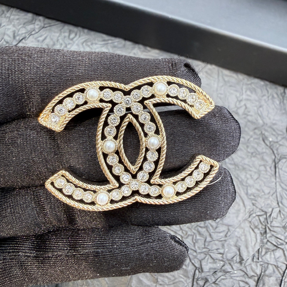 Chanel - Other - Crystal - Gold