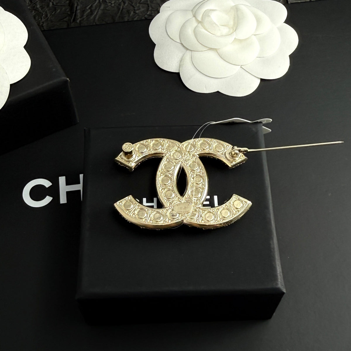 Chanel - Other - Crystal - Gold