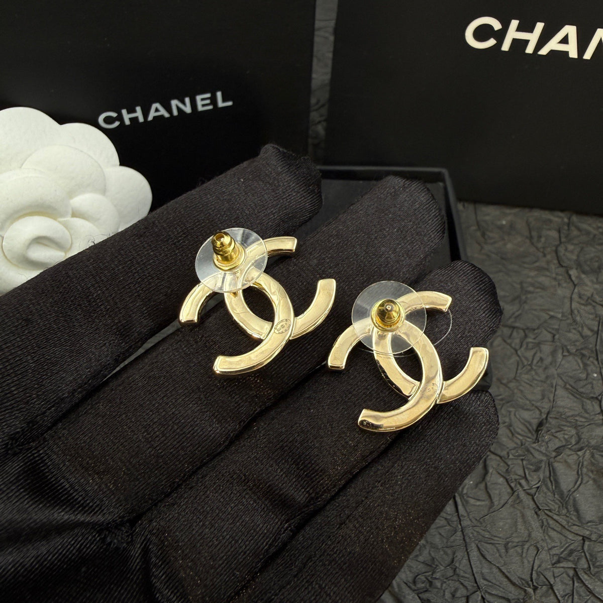 Chanel - Other - Crystal - Gold