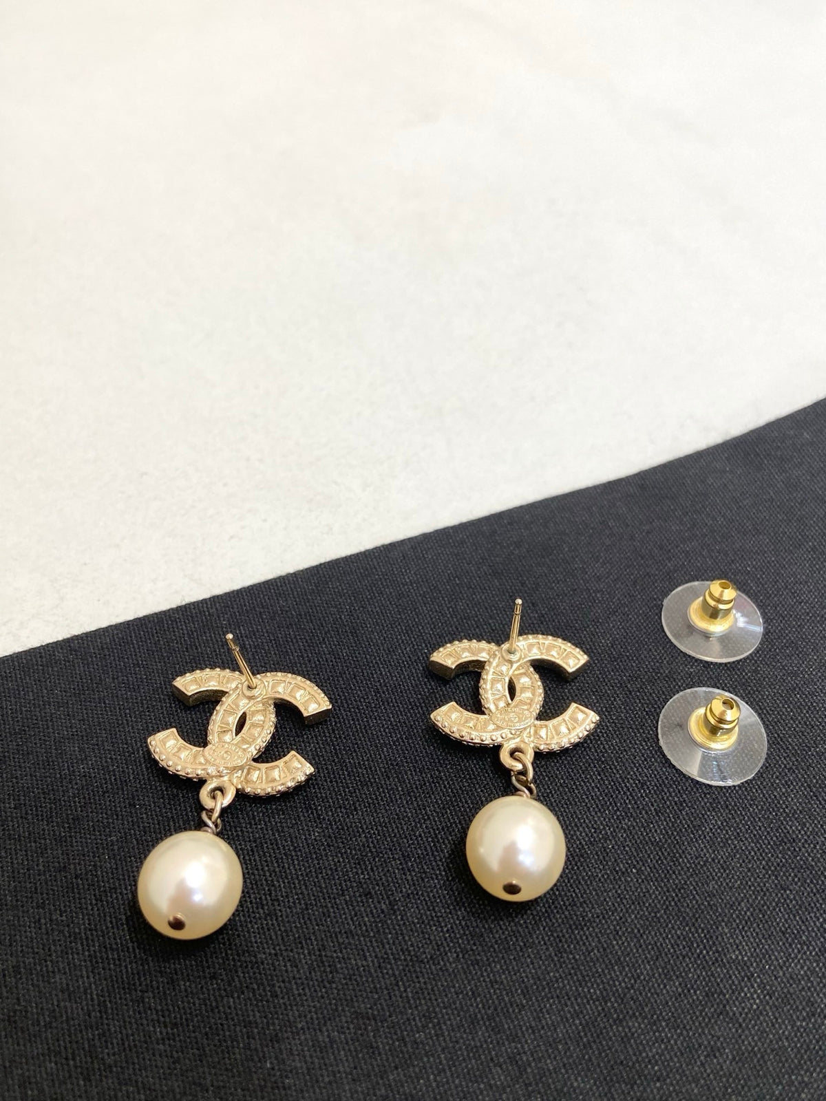 Chanel - Other - Crystal - Gold