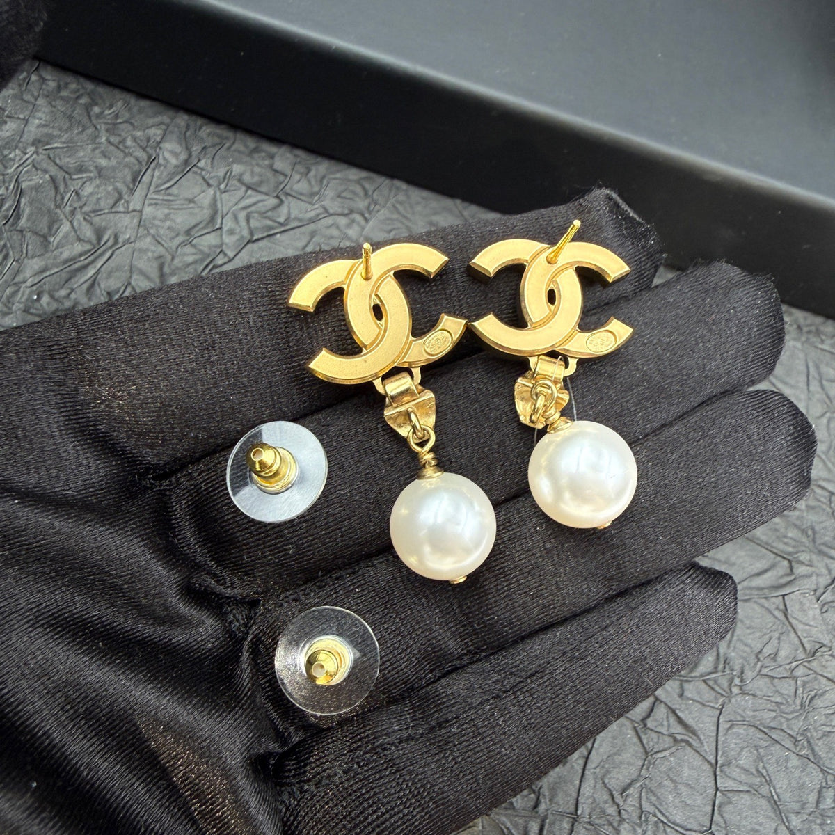Chanel - Other - Crystal - Gold