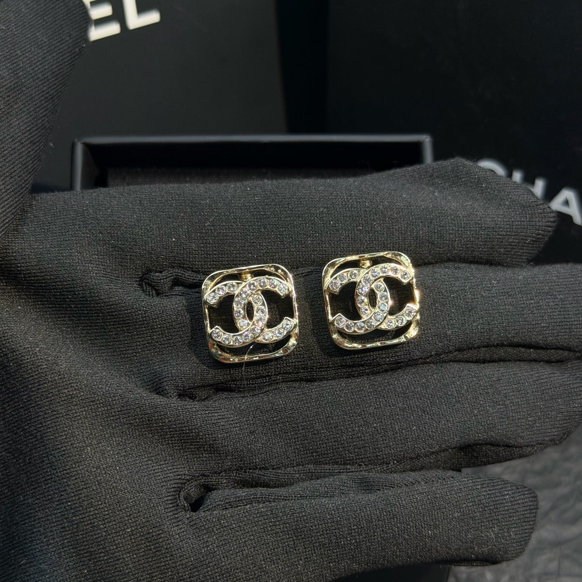 Chanel - Other - Crystal - Gold