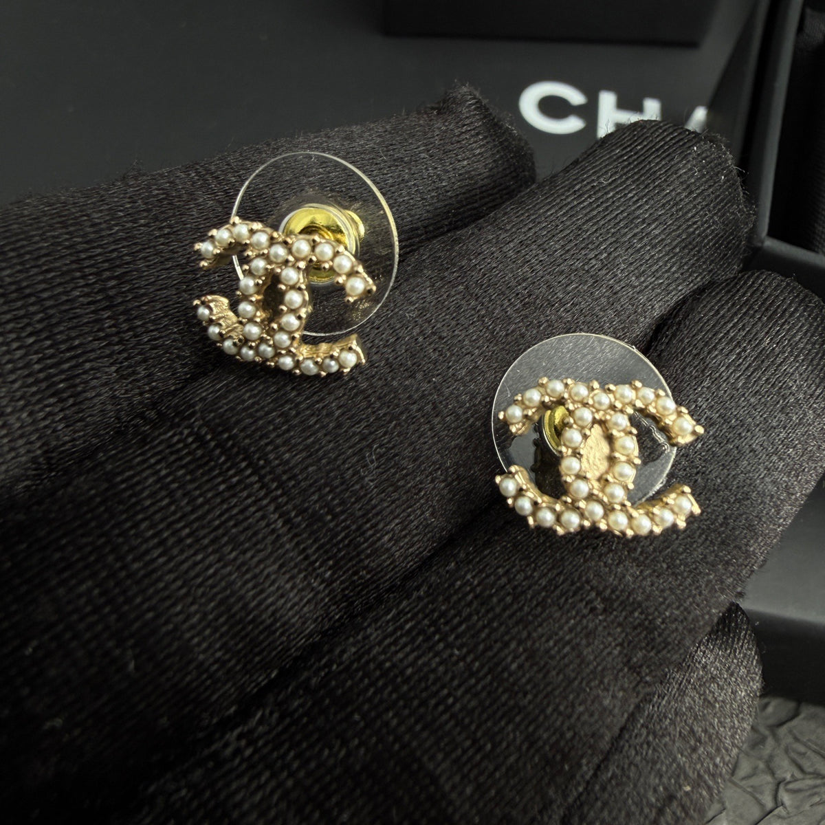 Chanel - Other - Crystal - Gold