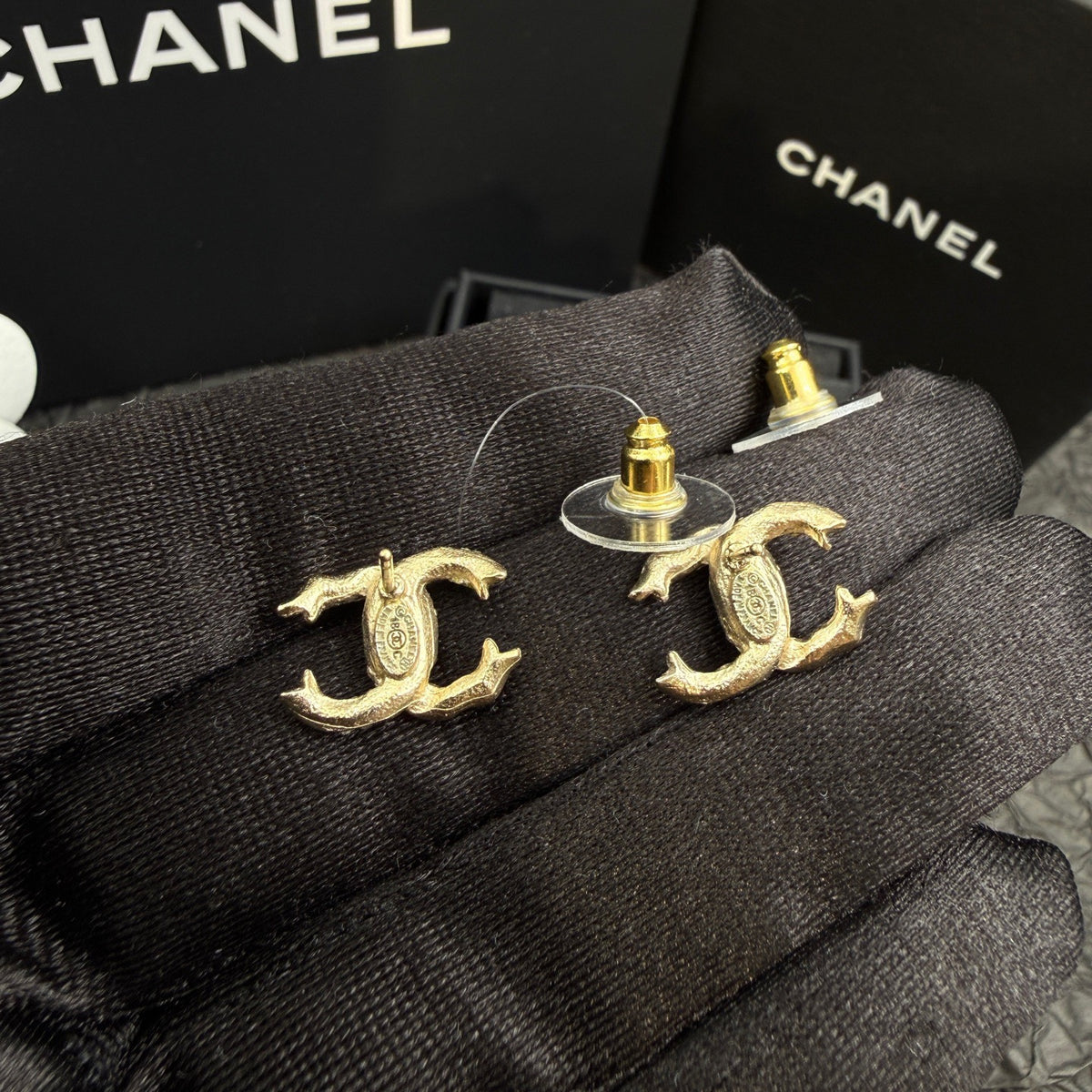 Chanel - Other - Crystal - Gold