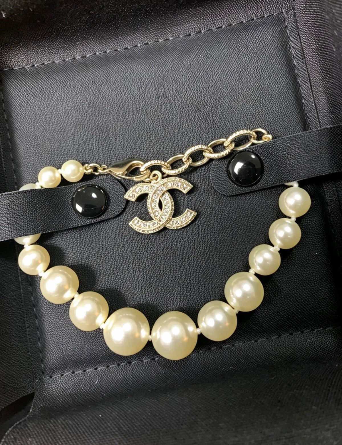 Chanel - Other - Crystal - Gold