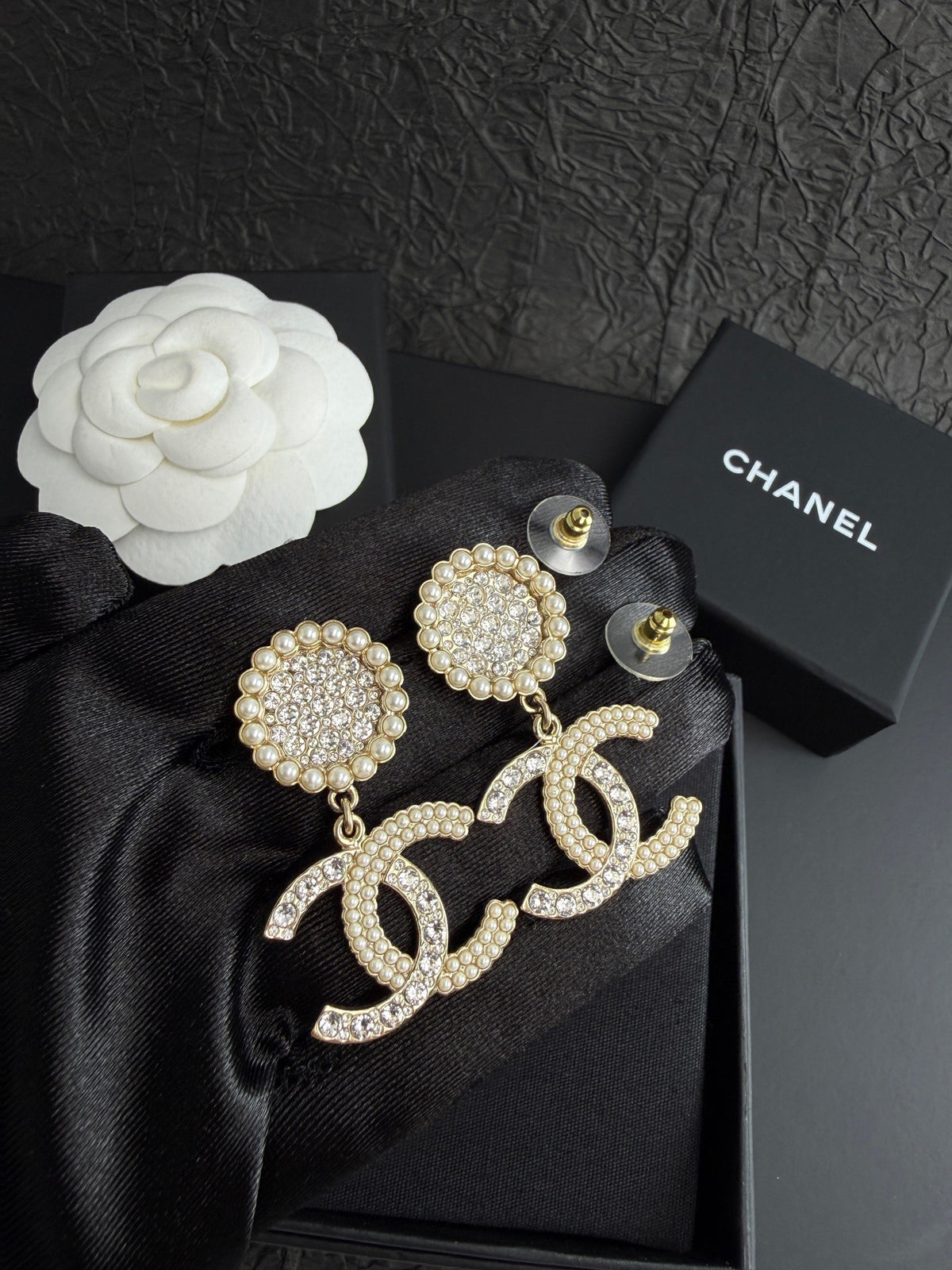 Chanel - Other - Crystal - Gold