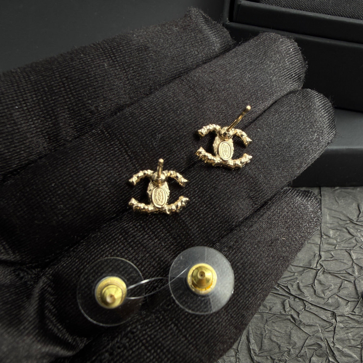 Chanel - Other - Crystal - Gold