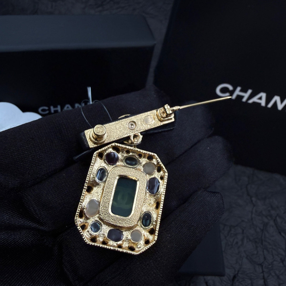 Chanel - Other - Crystal - Gold
