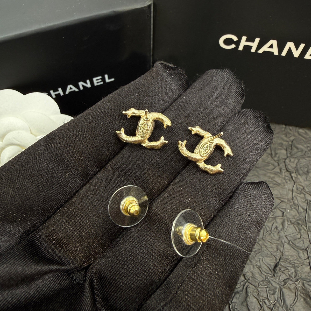 Chanel - Other - Crystal - Gold