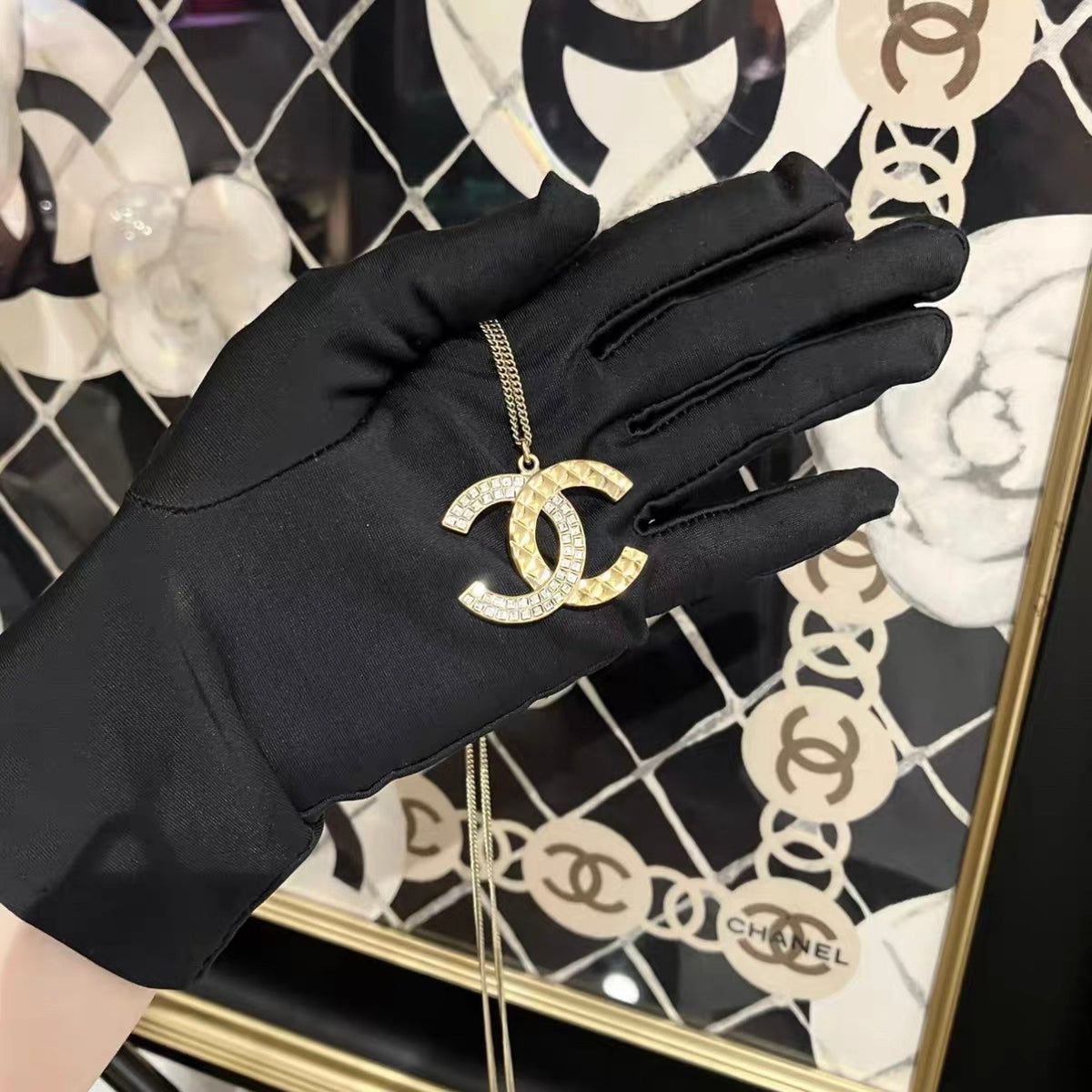 Chanel - Other - Crystal - Gold