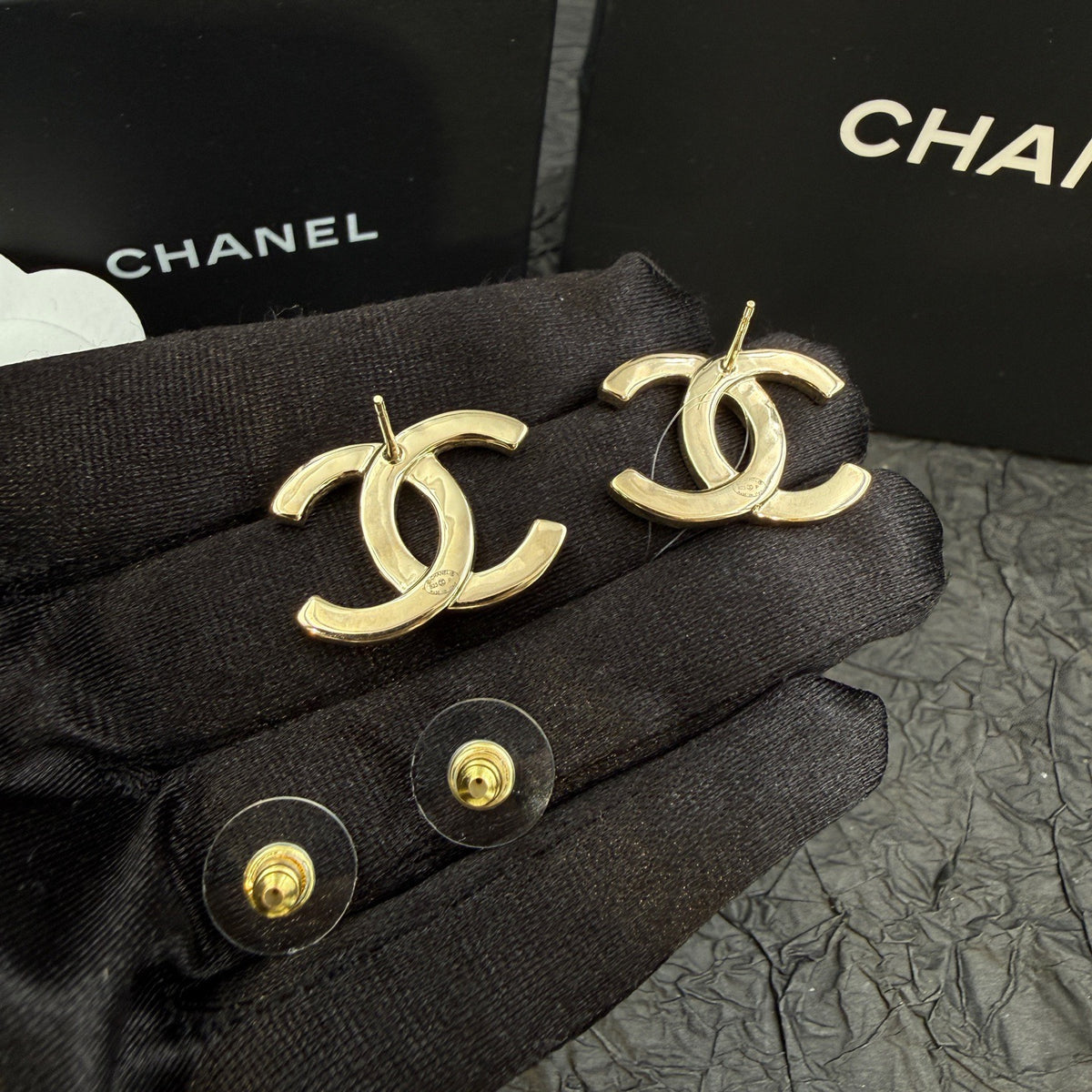 Chanel - Other - Crystal - Gold