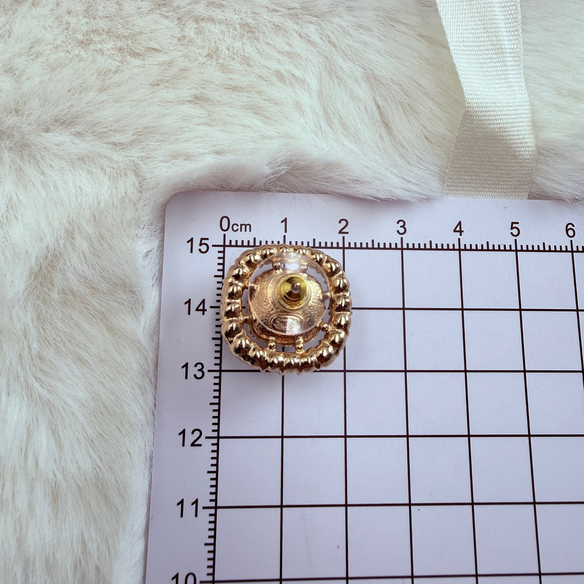 Chanel - Other - Crystal - Gold