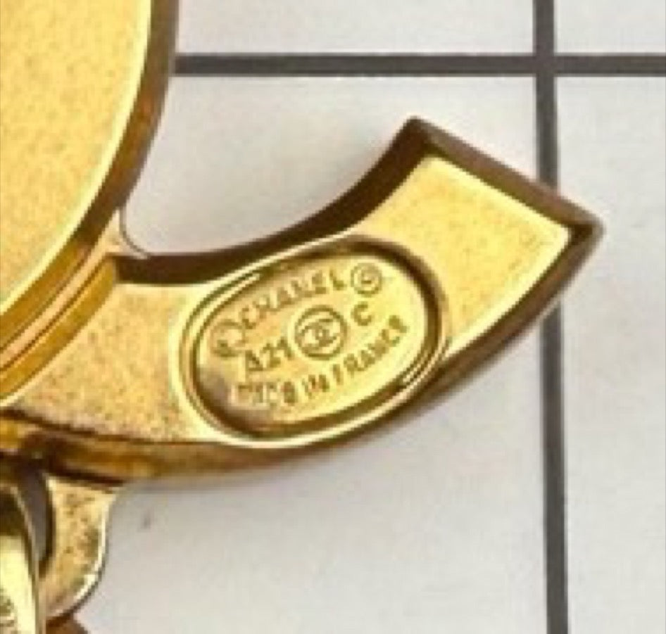 Chanel - Other - Crystal - Gold