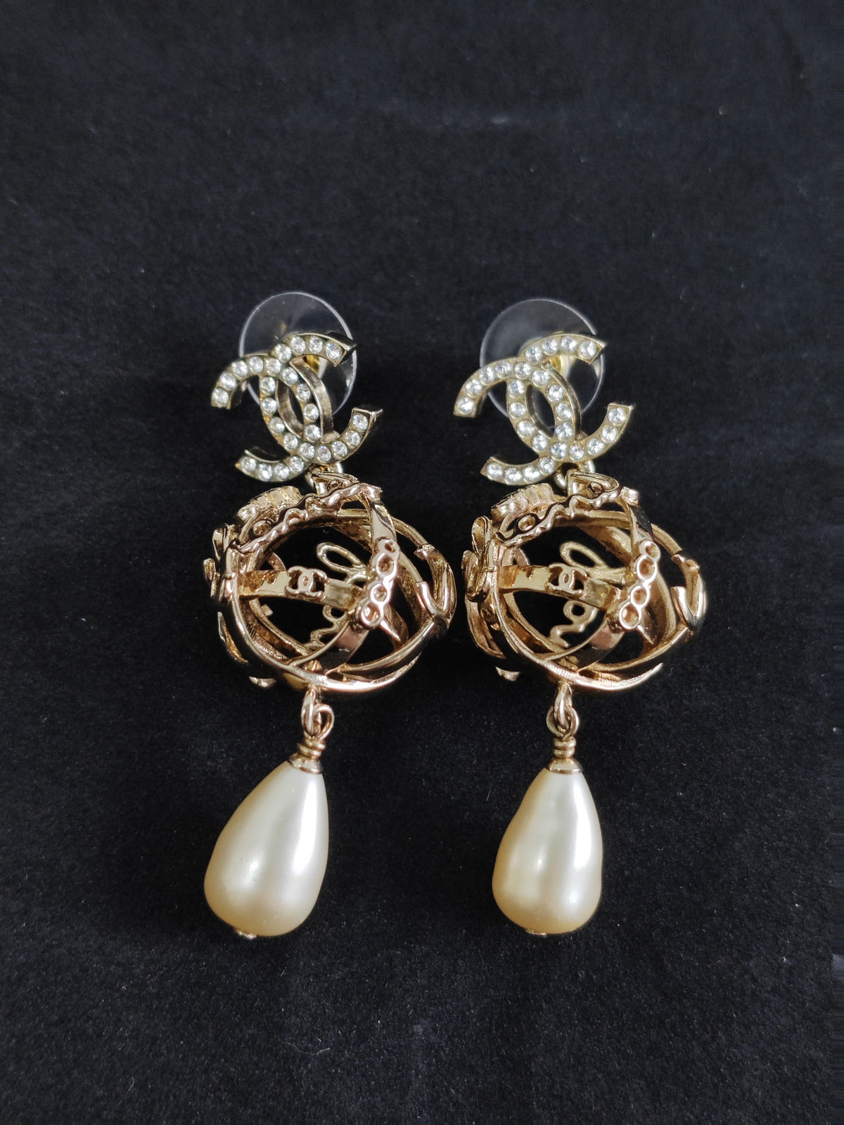 Chanel - Other - Crystal - Gold