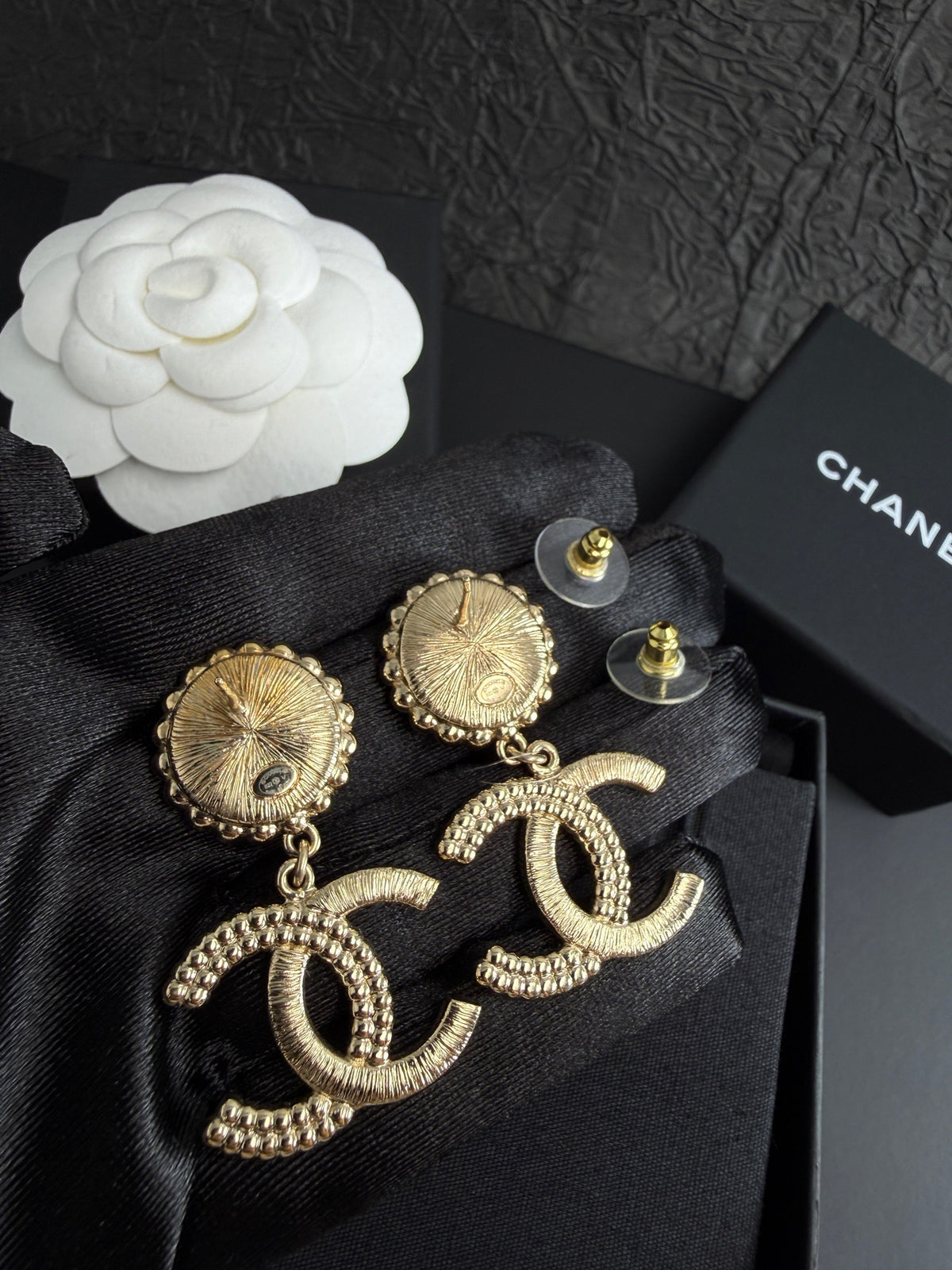 Chanel - Other - Crystal - Gold