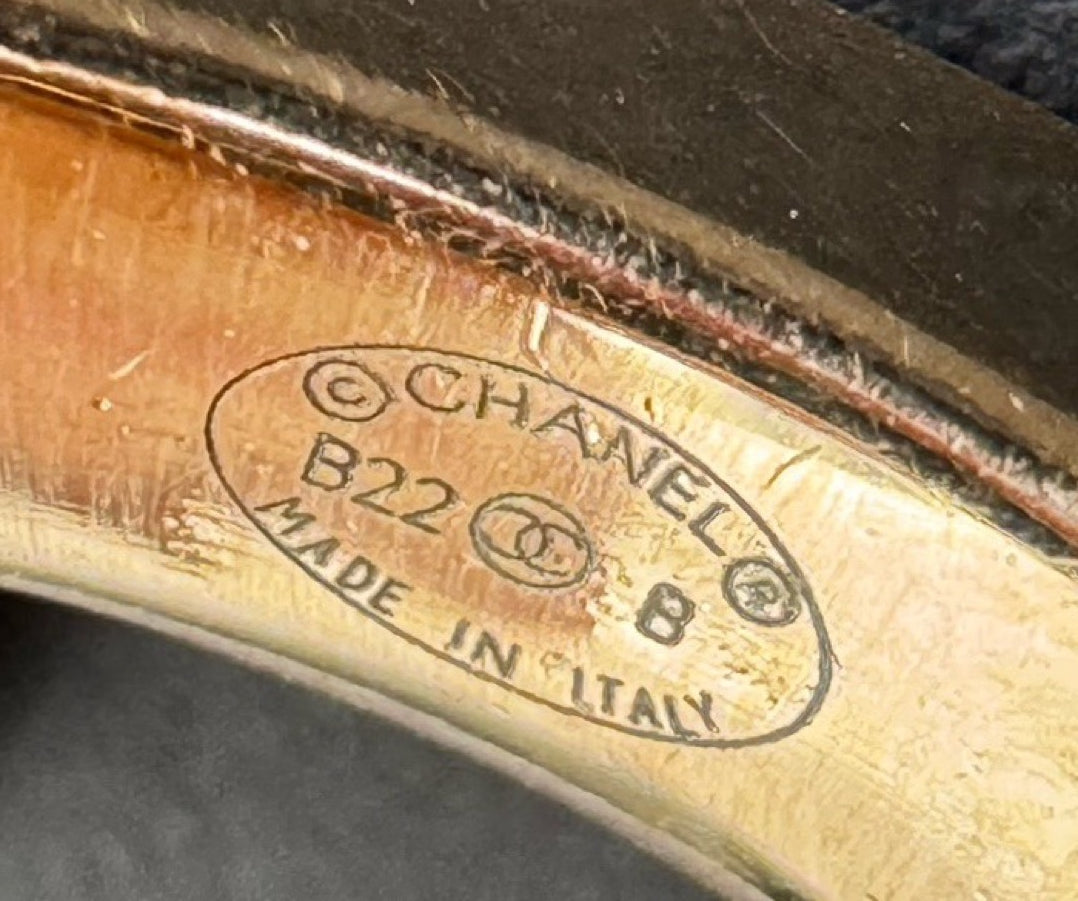 Chanel - Other - Crystal - Gold