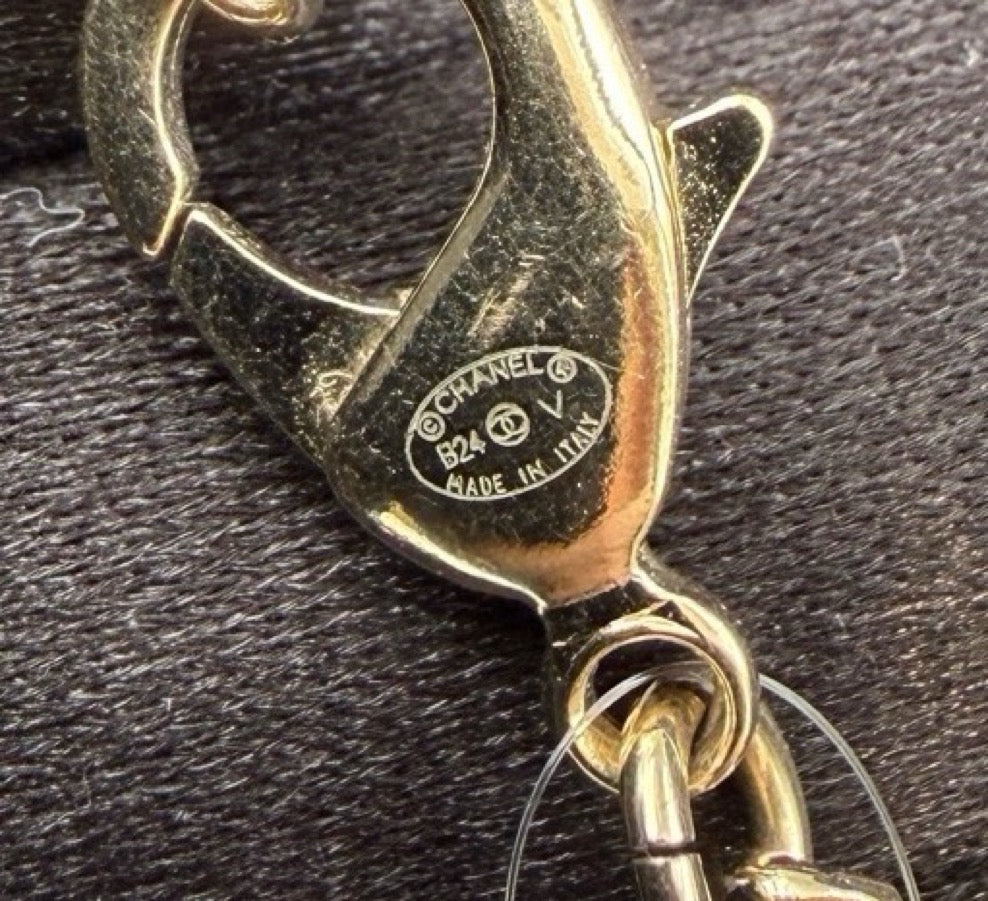 Chanel - Other - Crystal - Gold