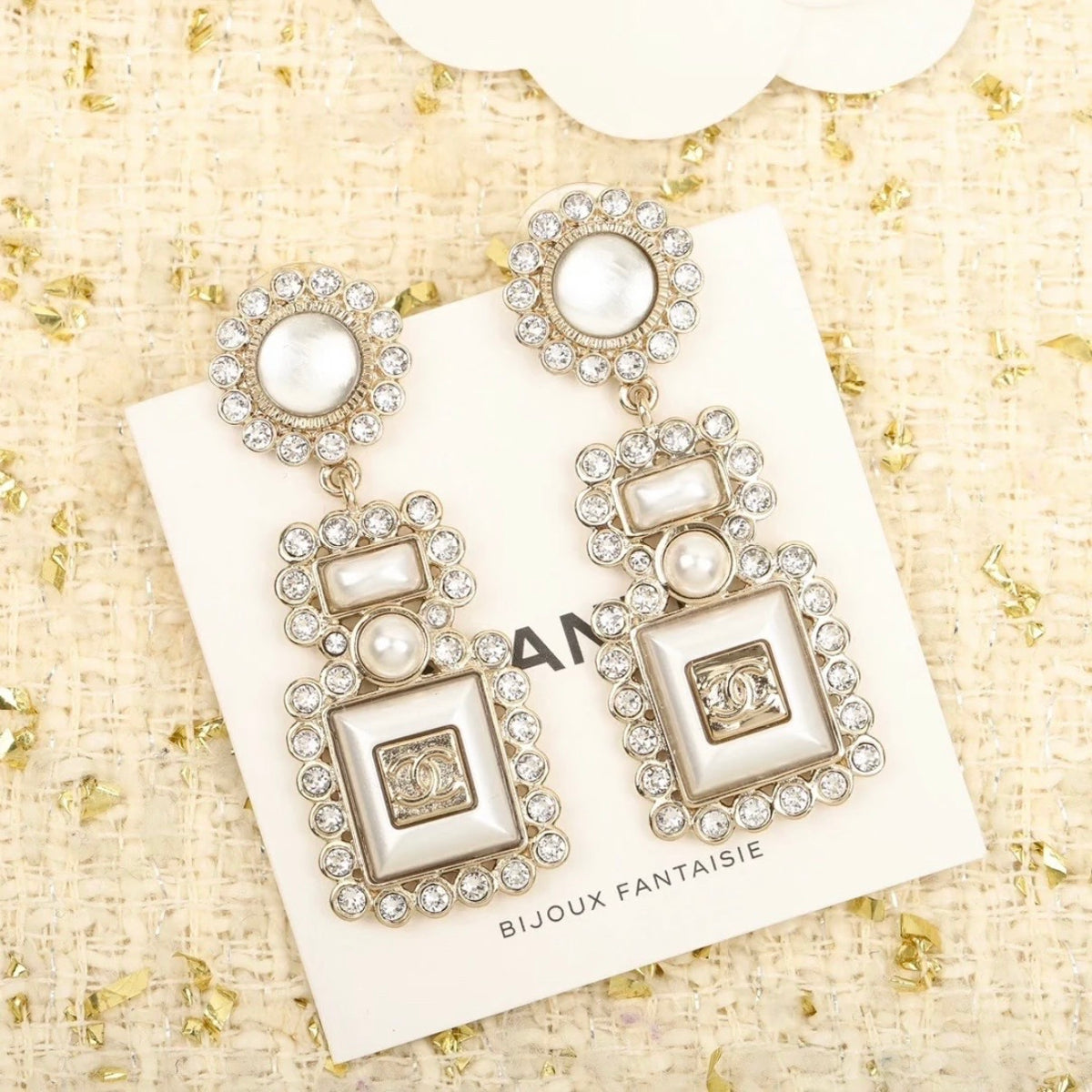 Chanel - Other - Crystal - Gold