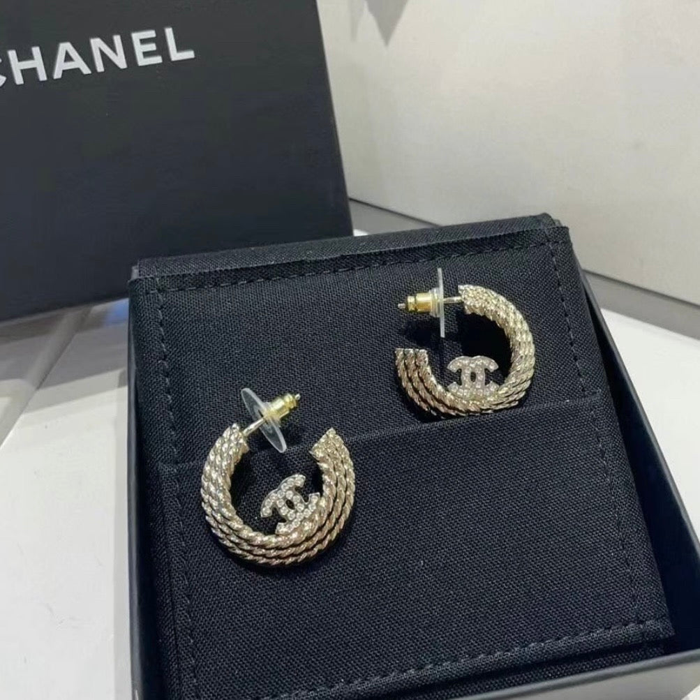 Chanel - Other - Crystal - Gold