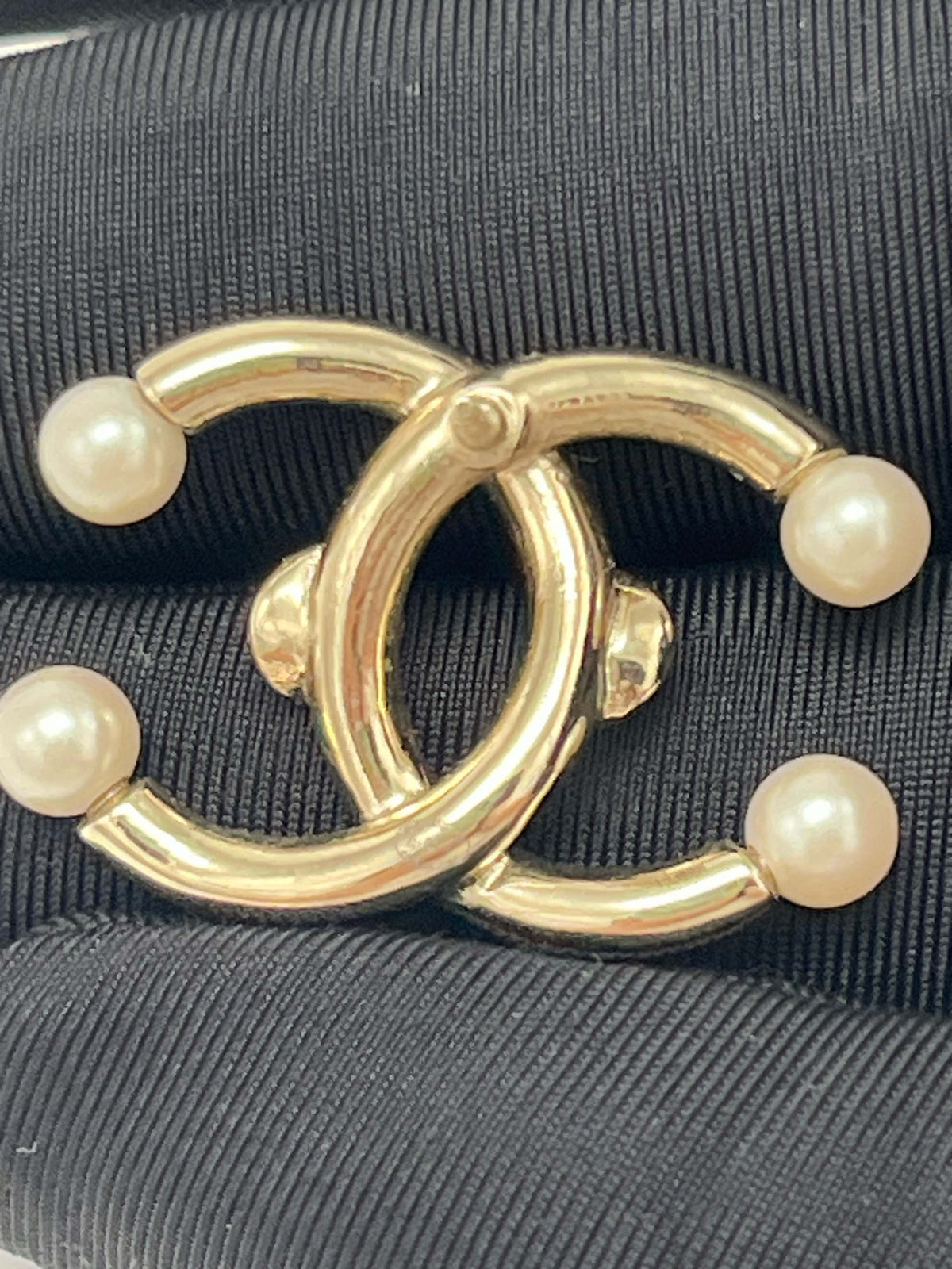 Chanel - Other - Crystal - Gold