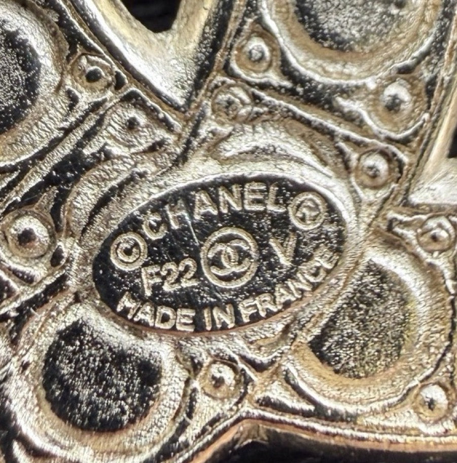 Chanel - Other - Crystal - Gold