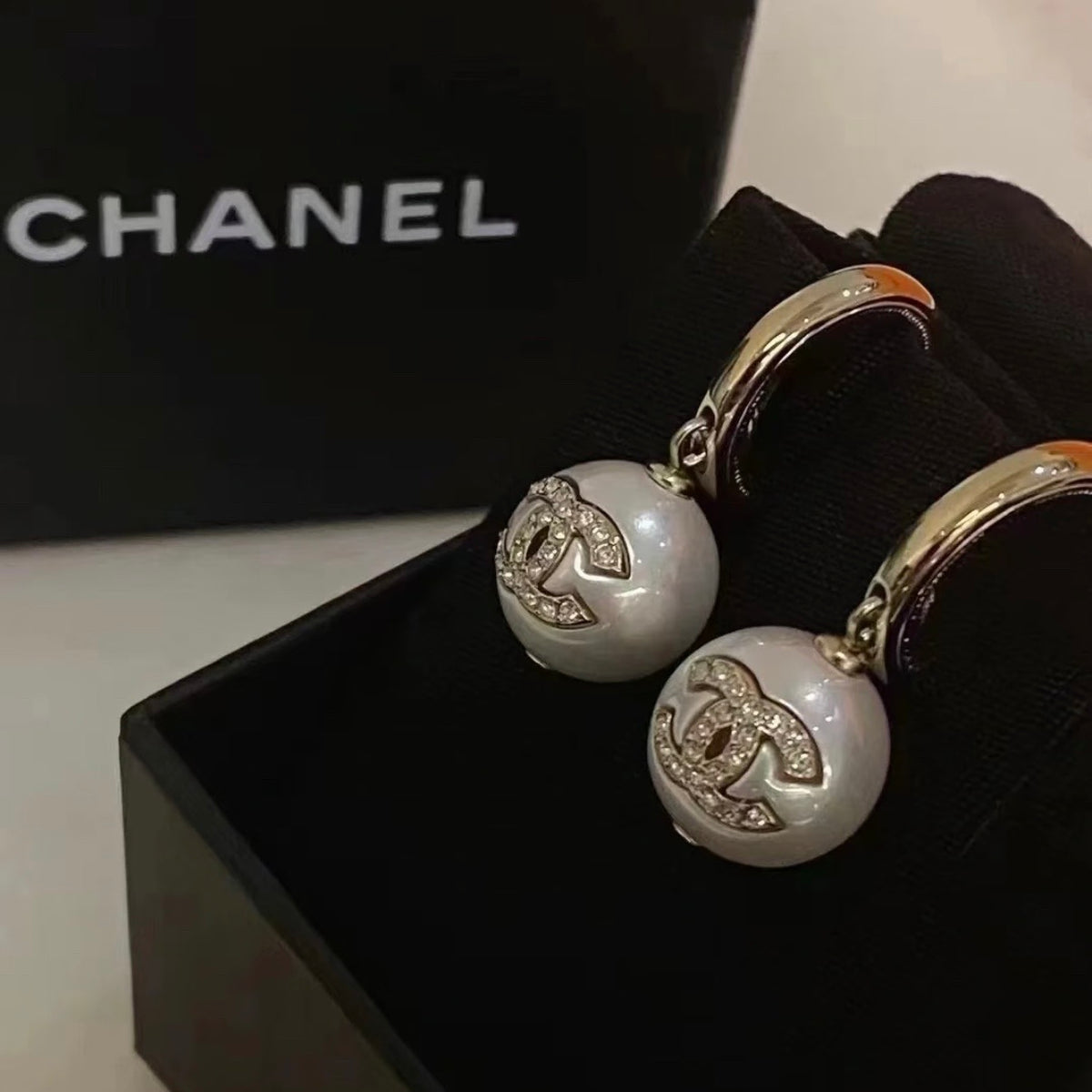 Chanel - Other - Crystal - Gold
