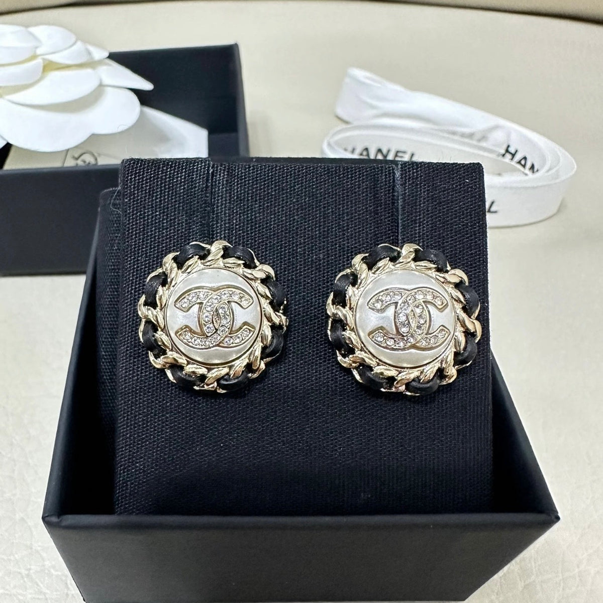 Chanel - Other - Crystal - Gold