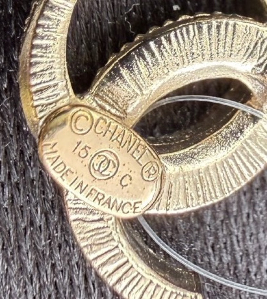 Chanel - Other - Crystal - Gold