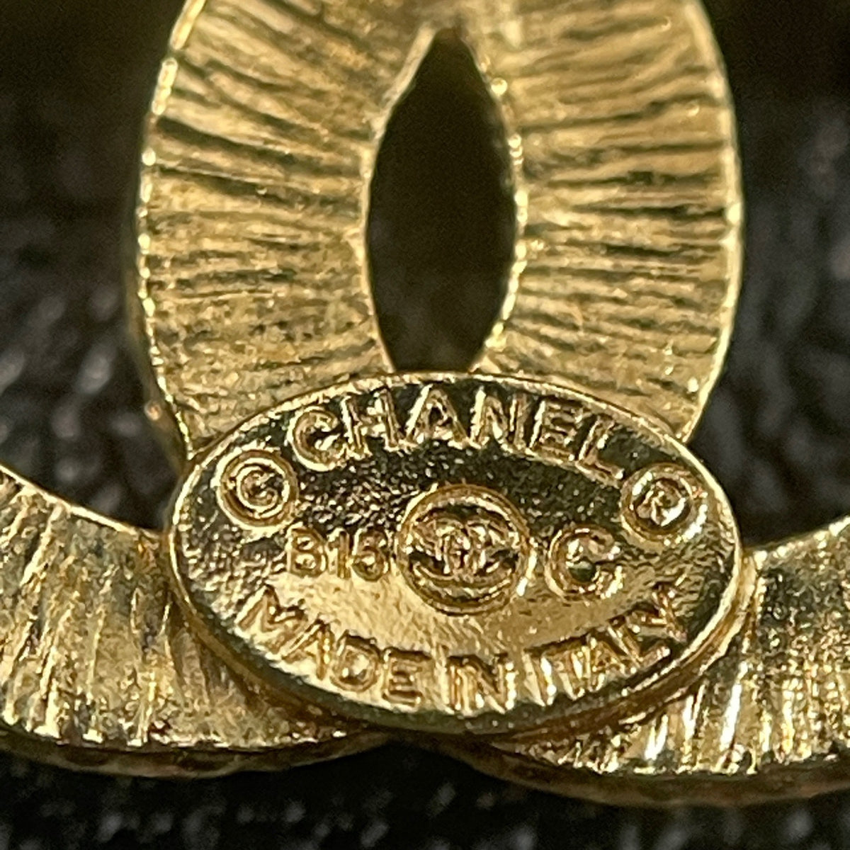 Chanel - Other - Crystal - Gold